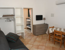 Studio Cabine Type B aan zee in La Marana, 50m van het strand - thumbnail 6