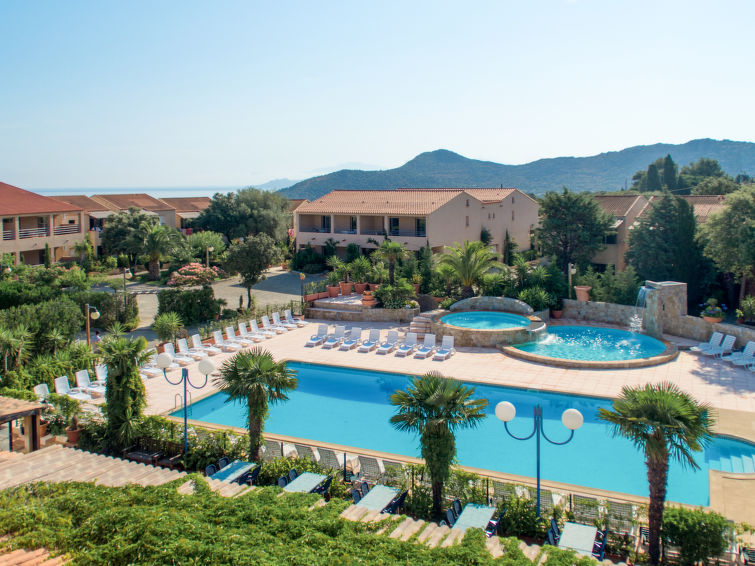 Zonnig appartement Club Benista in L'Ile Rousse voor 4 personen in L'Ile Rousse