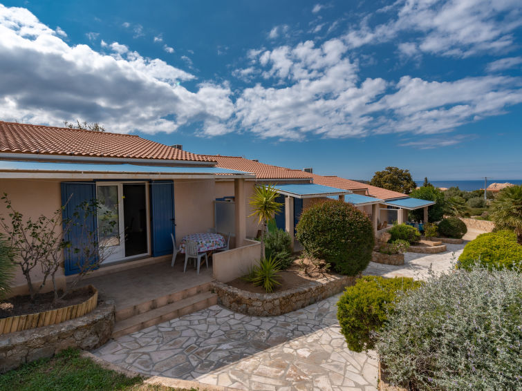 Vakantiehuis met zeezicht op 1,2 km van de zee in L'Ile Rousse in L'Ile Rousse