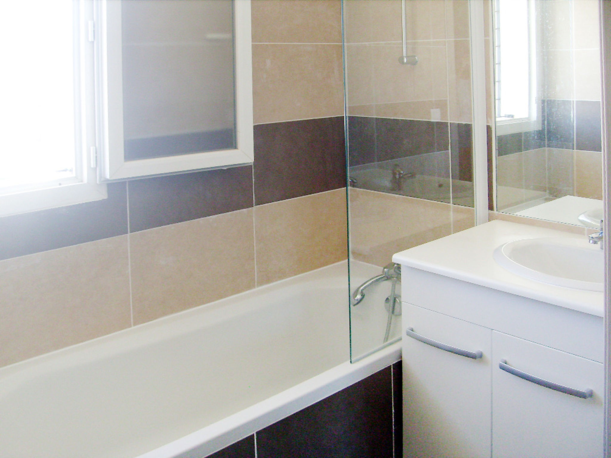 Maison Odalys Référence Les Villas Bel Godère – Salle de bains, photo 17 sur 27