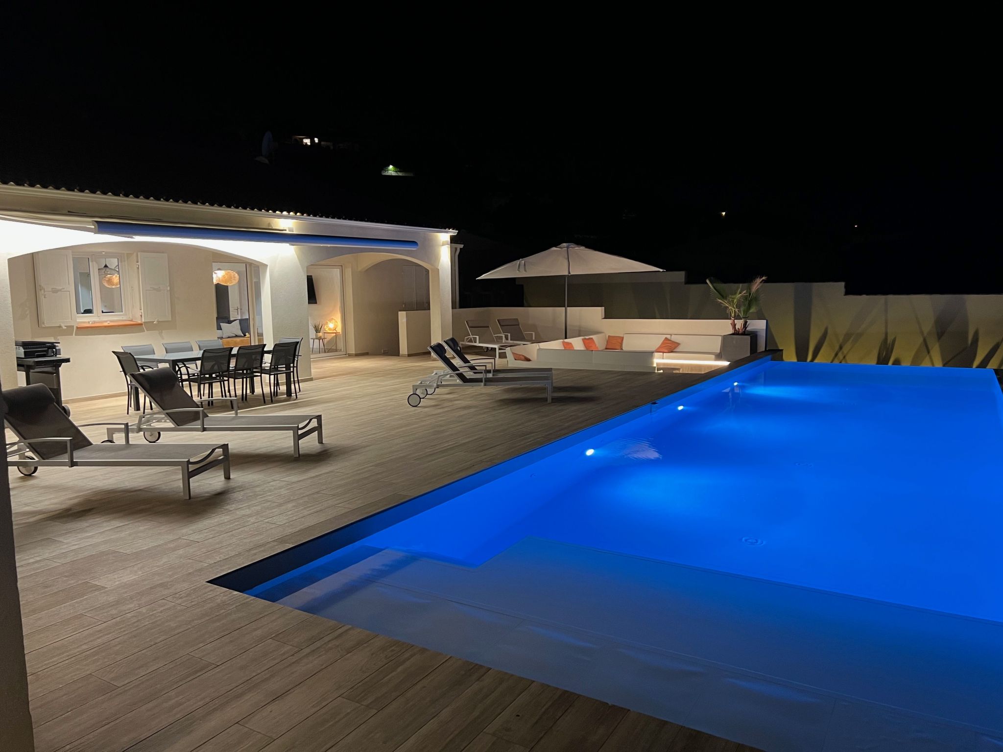 Vakantiehuis met privé zwembad in Monticello (Frankrijk) voor 8 personen