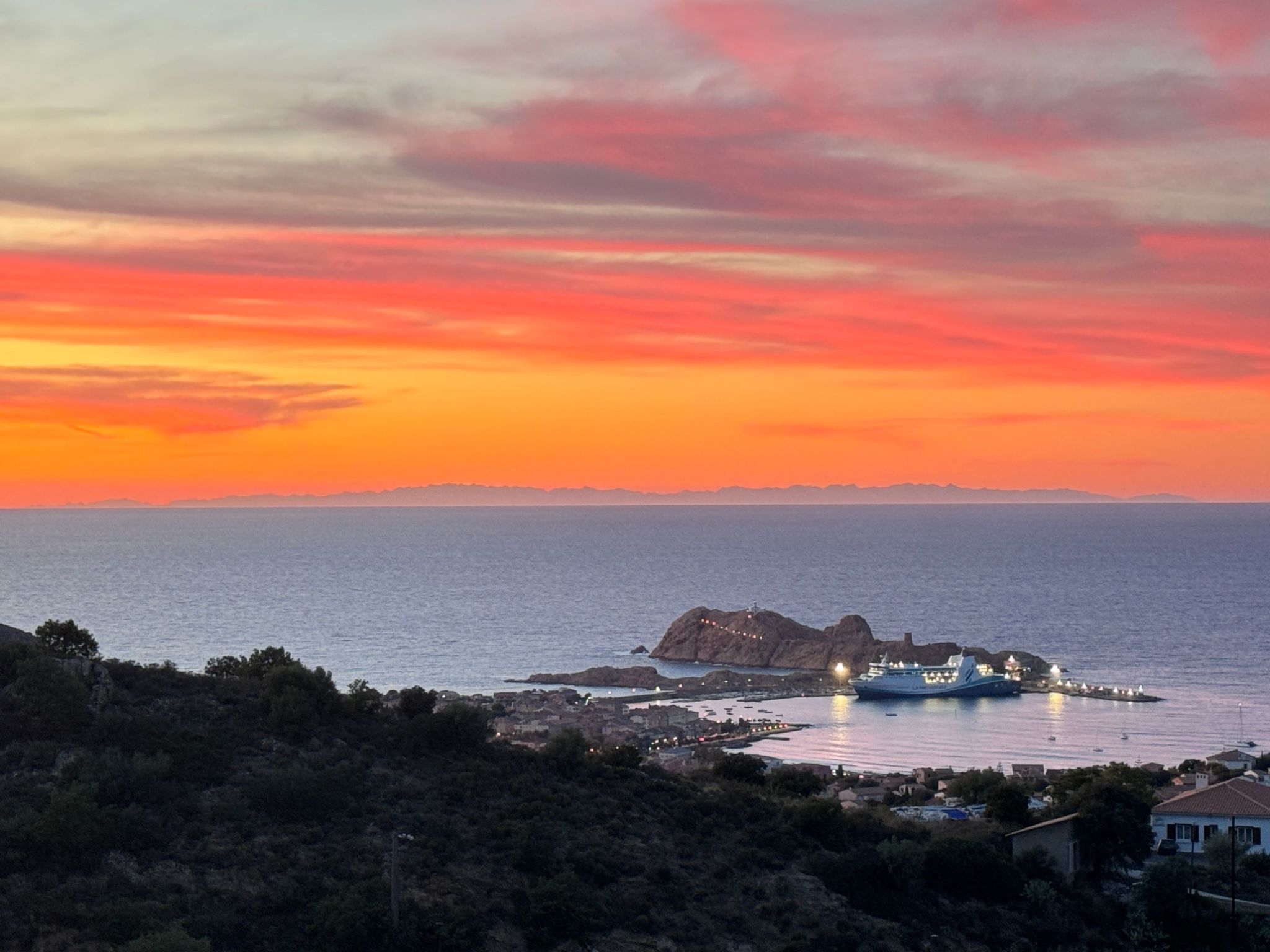 Casa Alimea mit Spa und herrlichem Meerblick-Inside