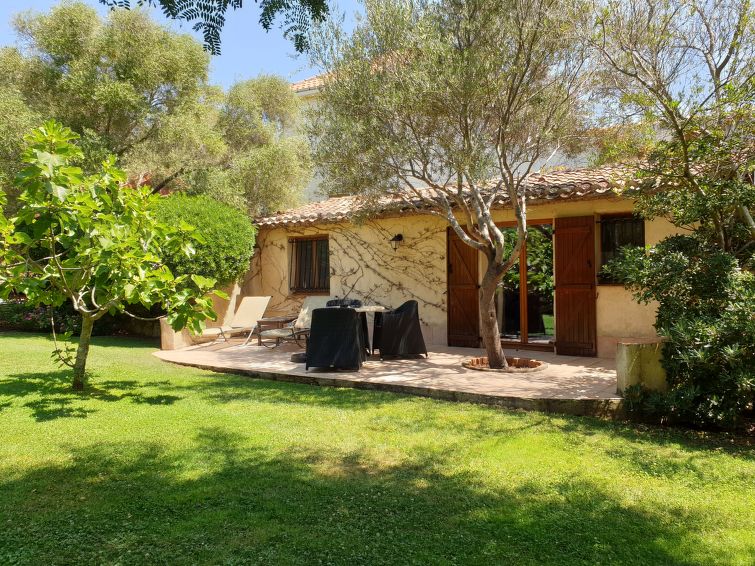 2-persoons vakantiehuis in Calvi op 300 meter van het strand in Calvi