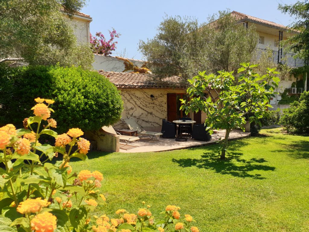 petite maison, 28-30 m², 2 pers — Outdoor