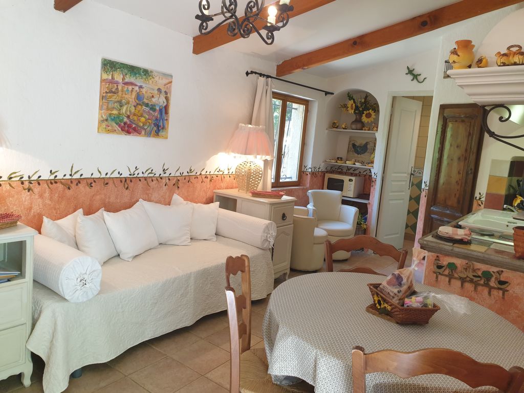 petite maison, 28-30 m², 2 pers — Living Room