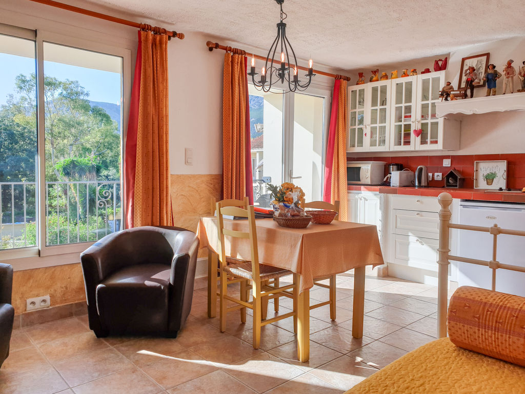 Le Home — Kitchen / Dining Room
