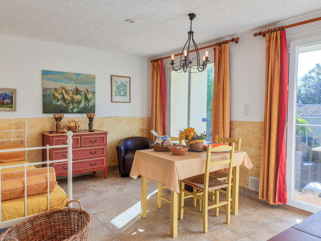 Le Home — Kitchen / Dining Room