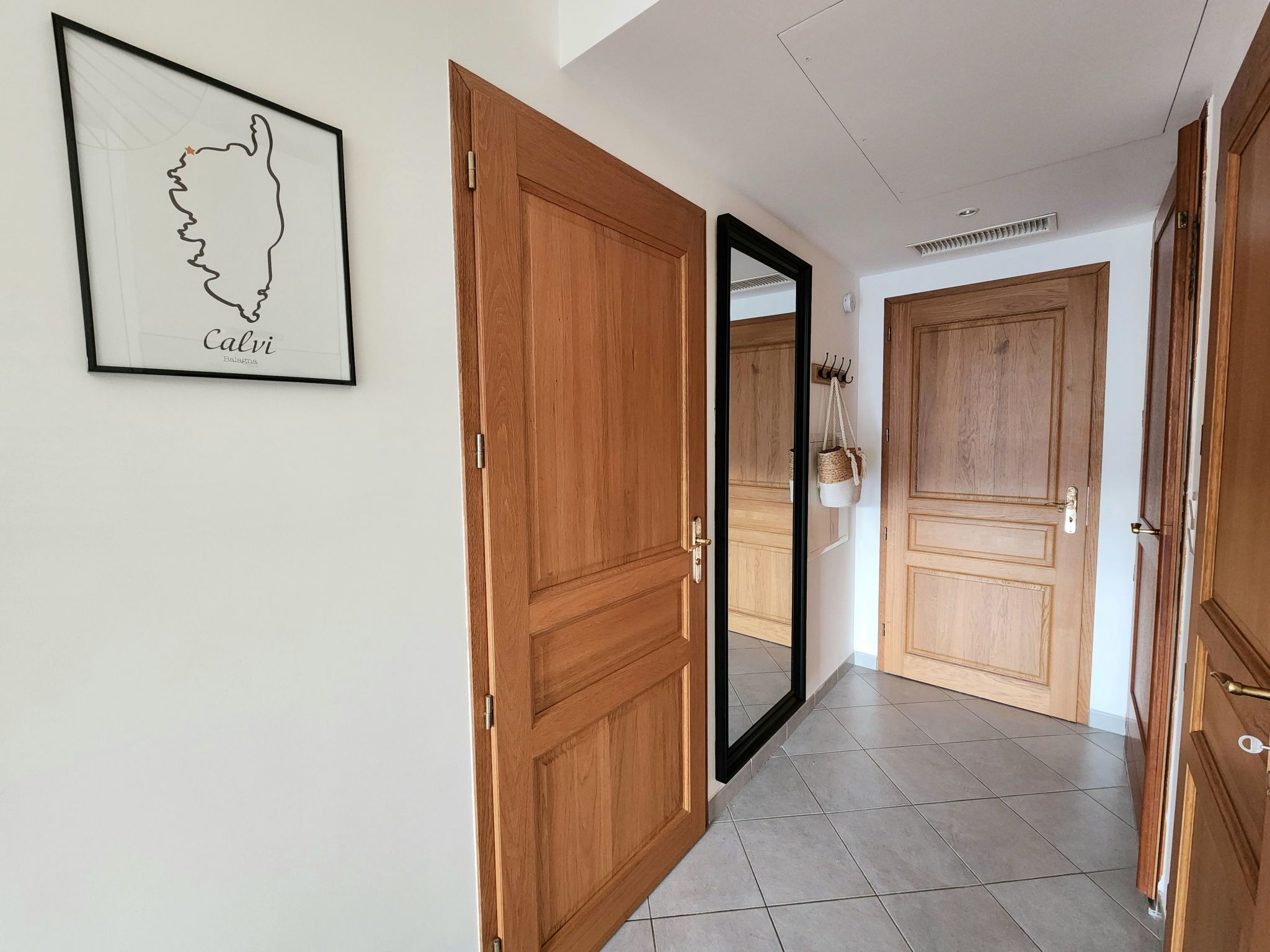 Calvi "Eden Paradisu"-Dedans