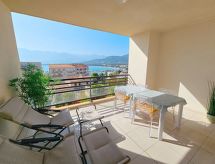 Licht appartement in Calvi met panoramisch zee- en bergzicht - thumbnail 1