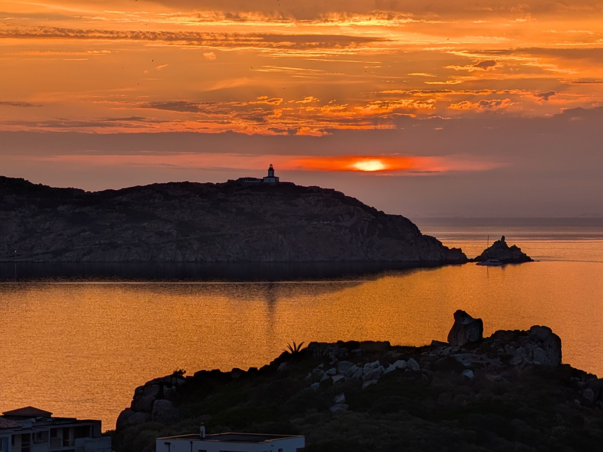 Photo of Ruhige Wohnung Panoramablick auf Meer und Berge