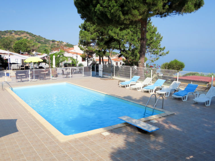 Search and Stay destination Calcatoggio, Corse - France from AU$ 140. Punta Paliagi (TUC160)