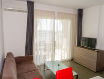 Appartement met zeezicht op 20 meter van het strand in Macinaggio - thumbnail 6