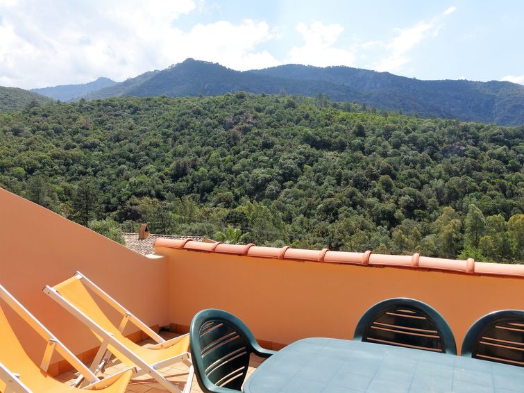 Search and Stay destination Serriera, Corse - France from AU$ 147. Residence Cabanaccia 3 Pieces 6 Pers