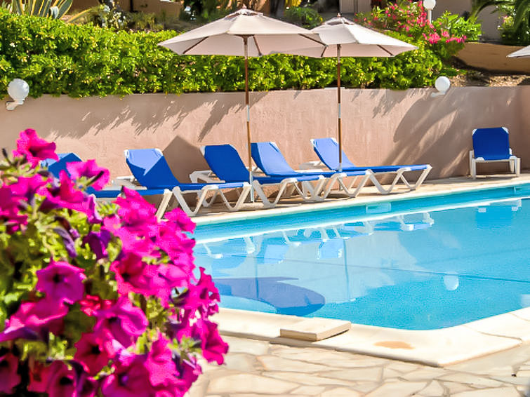 Search and Stay destination Serriera, Corse - France from AU$ 127. Residence Cabanaccia Studio 35m²