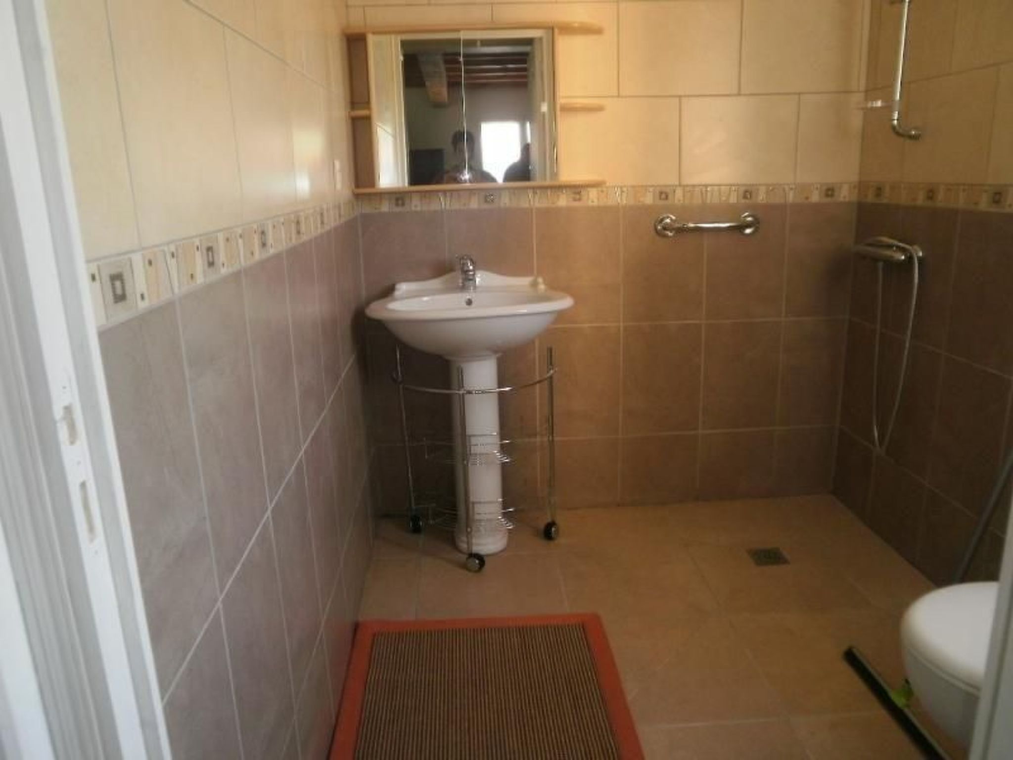 Barrierefreies Haus mit Garten und Terrasse-Image-tags.info