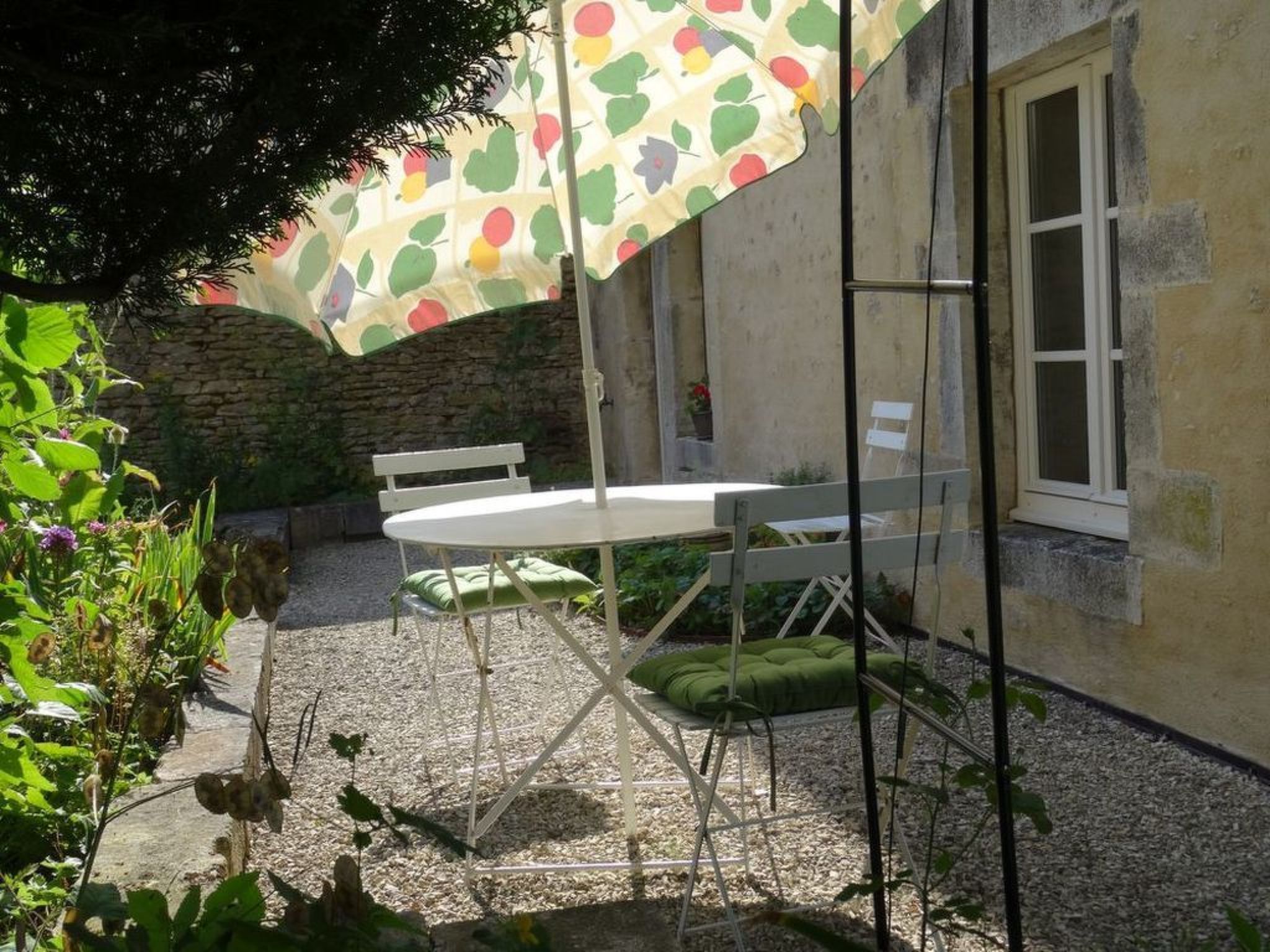 Bévau: Frankreich erleben mit Bio-Frühstück und täglichem Putz-Service — view 1 of 25