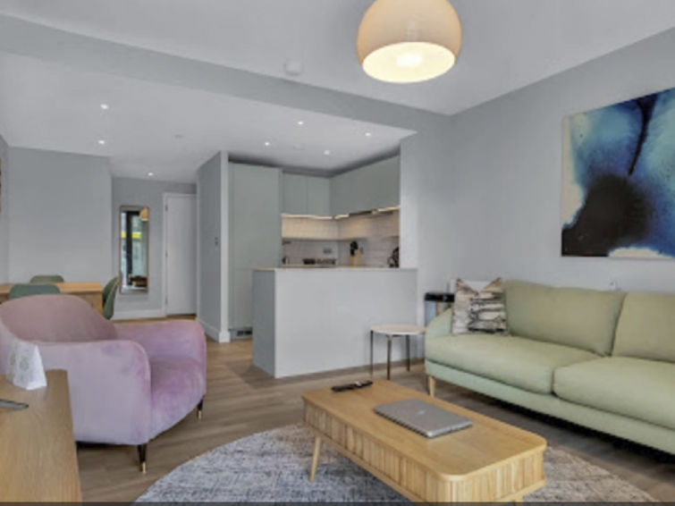Modern appartement nabij Wembley Stadium in Londen in London West End