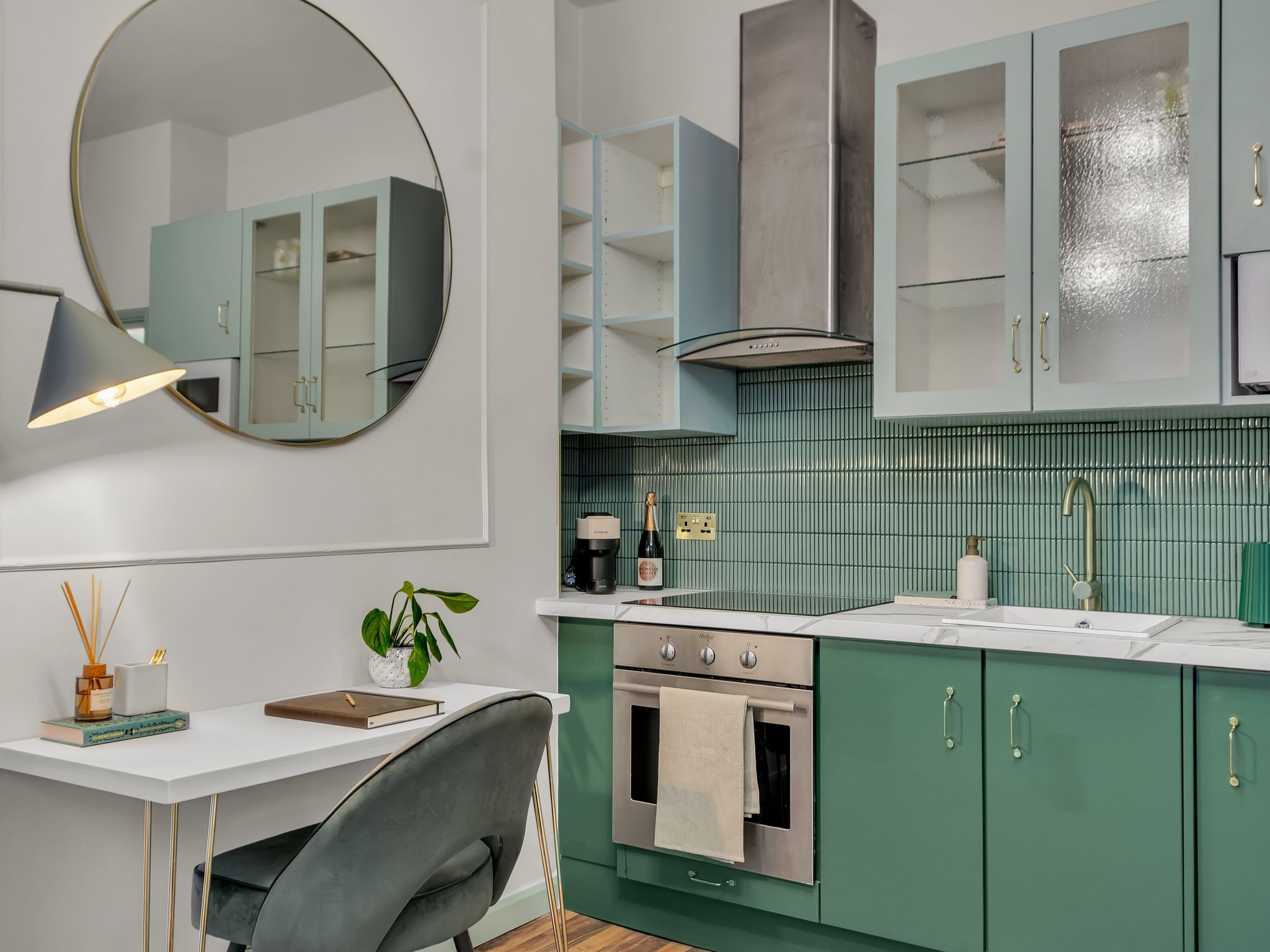 Kensington 1 bedroom apt-Binnen