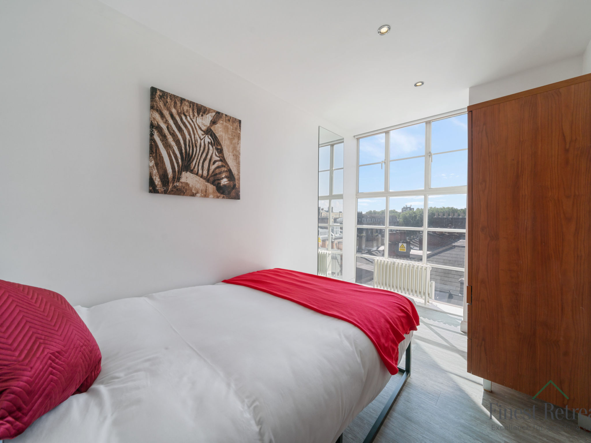 Roland House - Two Bedroom-Binnen