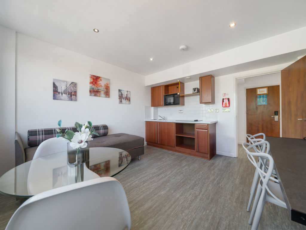 Roland House - Two Bedroom A