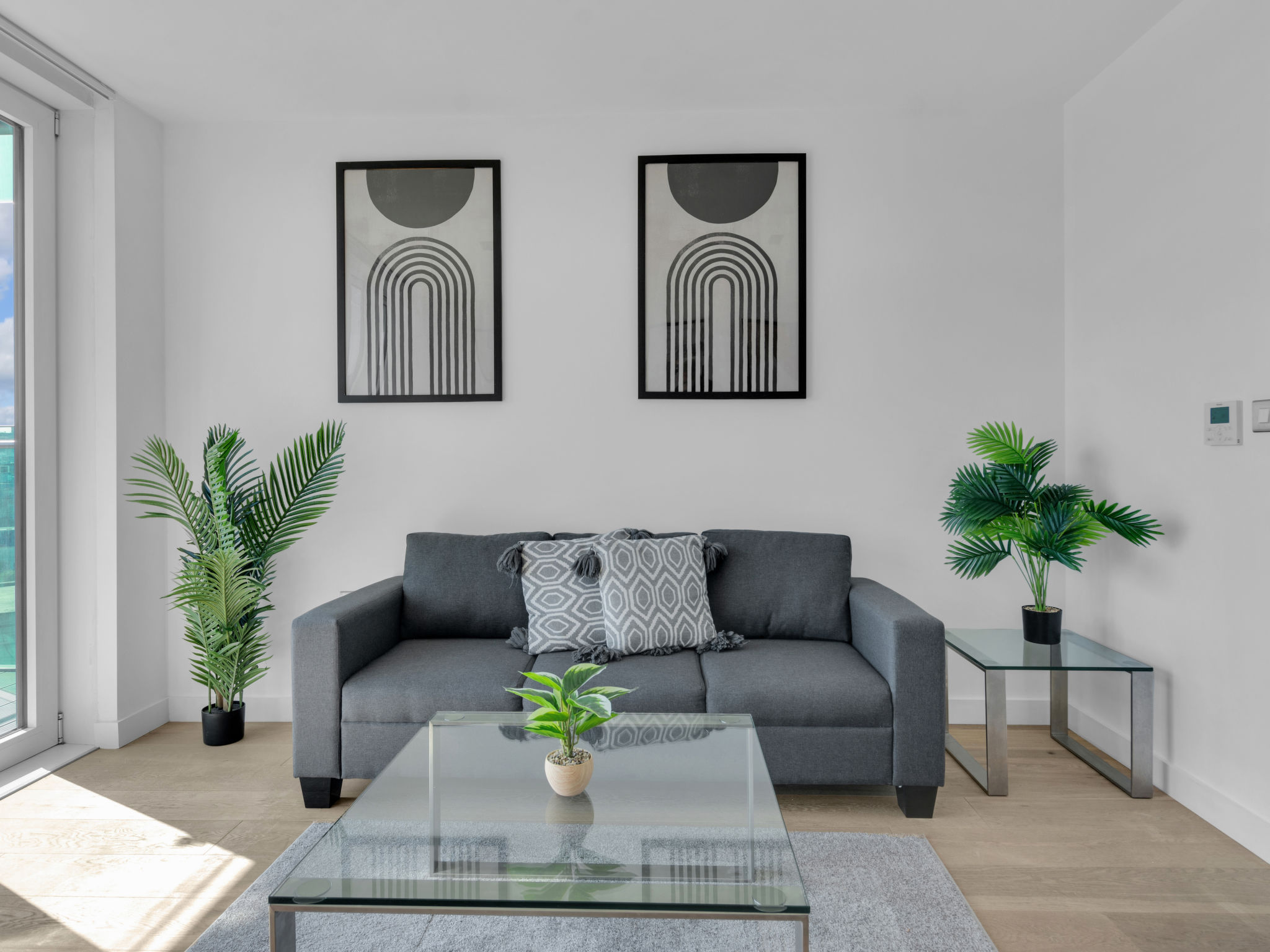 Avant-Garde, Shoreditch - Buiten