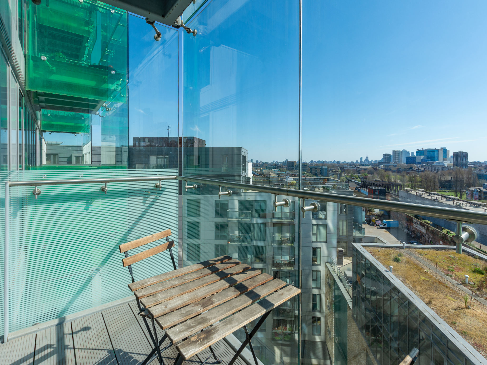 Avant-Garde, Shoreditch - Buiten