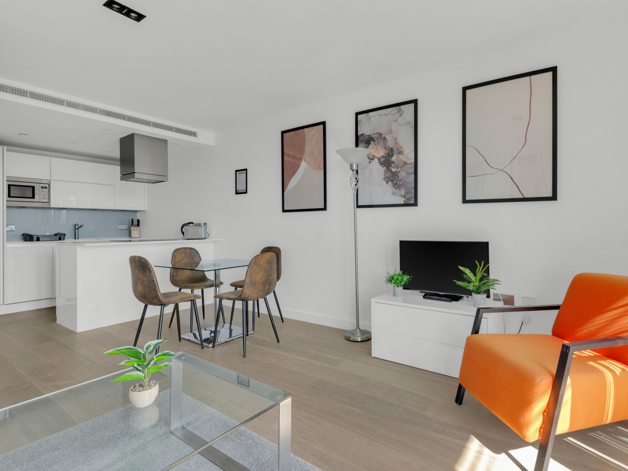 Avant-Garde, Shoreditch - Binnen