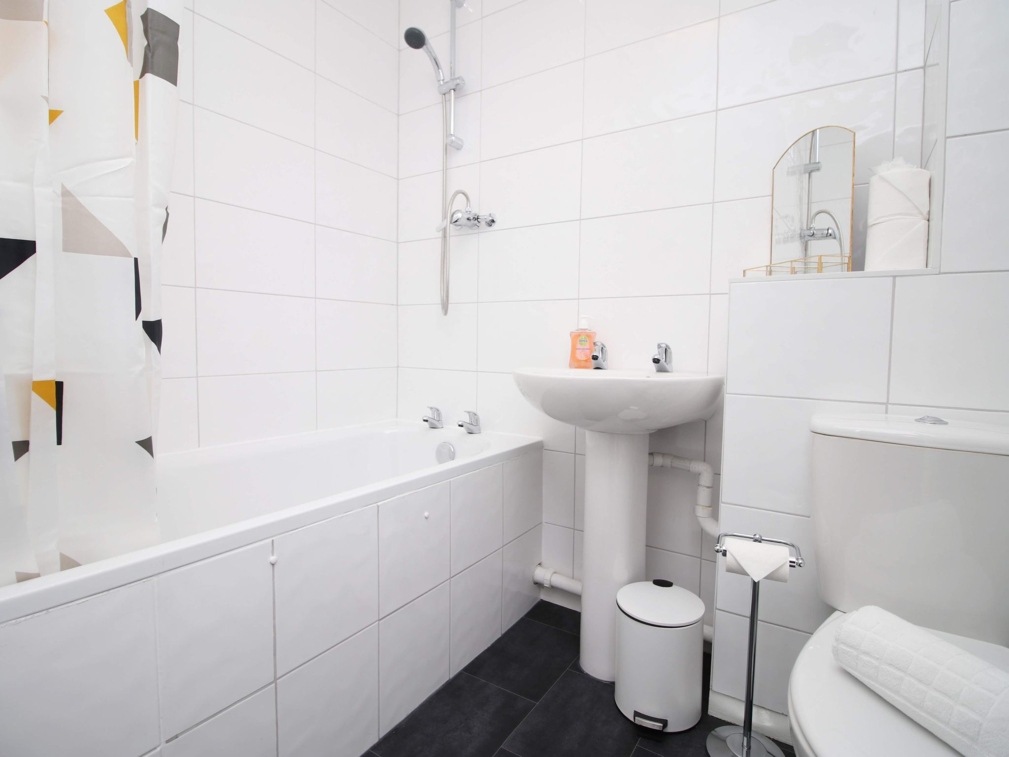 2 Schlafzimmer Haus- 3 Betten, Kostenloses Parken, WiFi, Patio-Image-tags.info