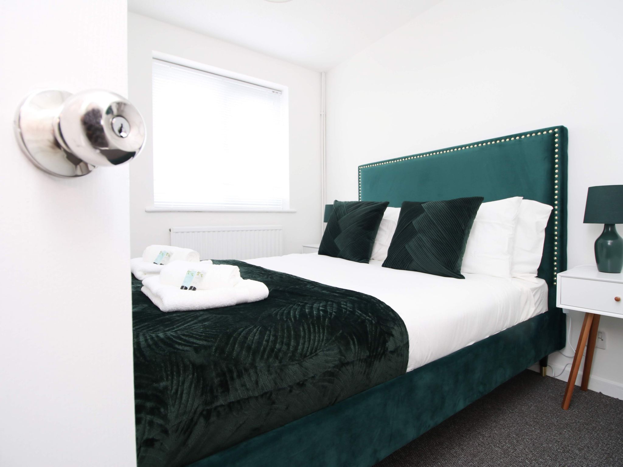 2 Schlafzimmer Haus- 3 Betten, Kostenloses Parken, WiFi, Patio-Image-tags.info