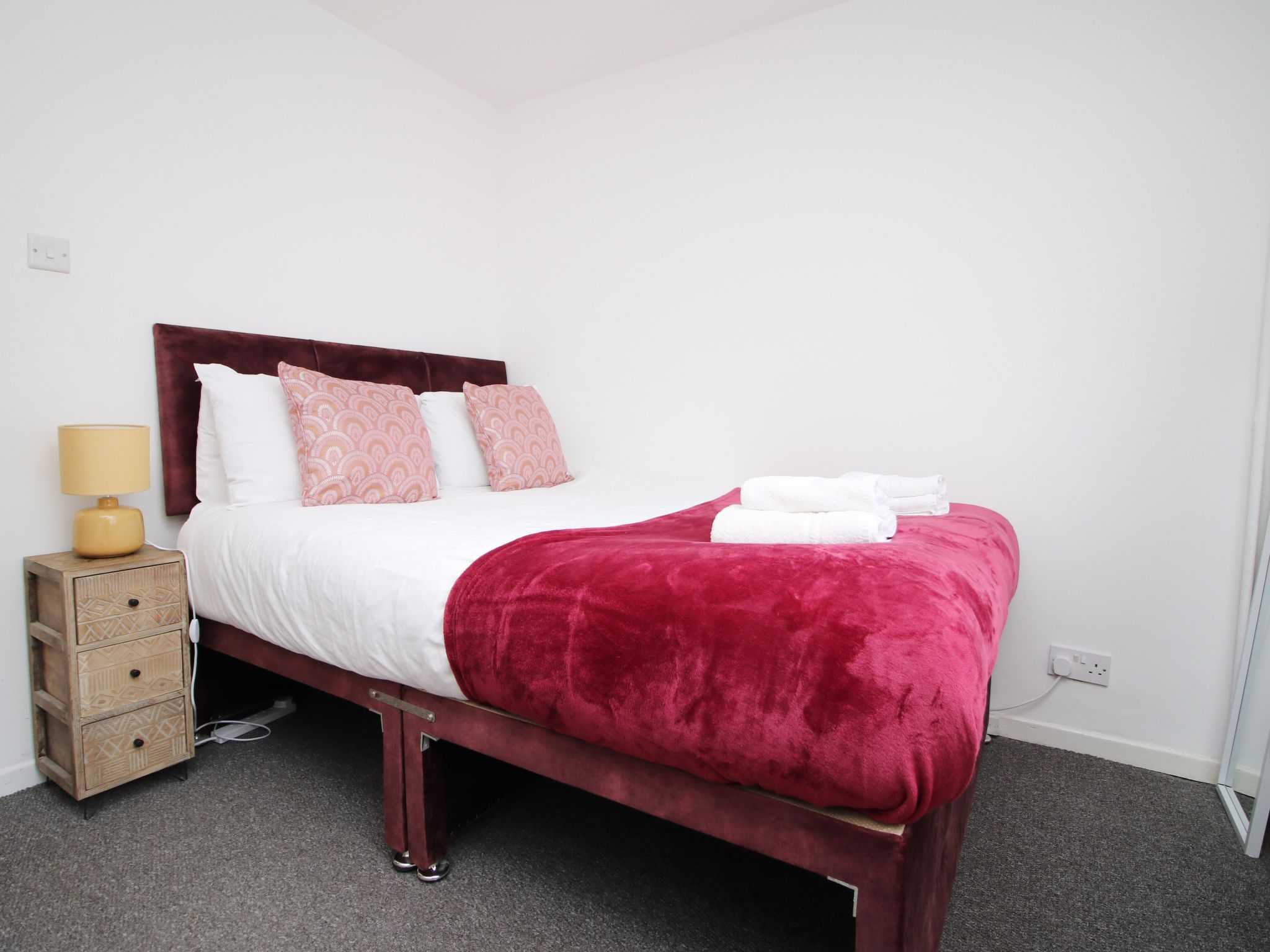 2 Schlafzimmer Haus- 3 Betten, Kostenloses Parken, WiFi, Patio-Image-tags.info