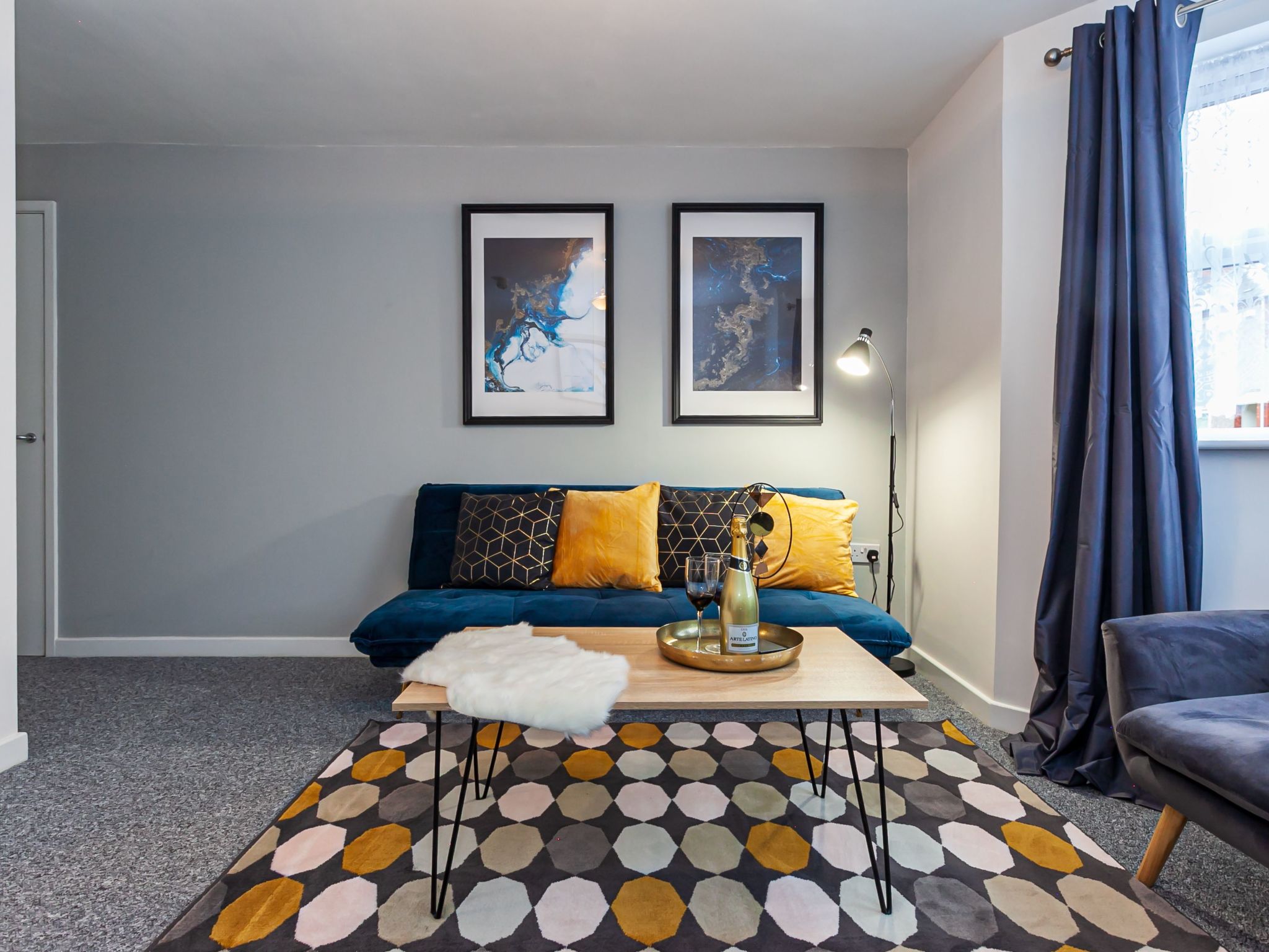 Stilvolle, schöne Wohnung mit zwei Schlafzimmern