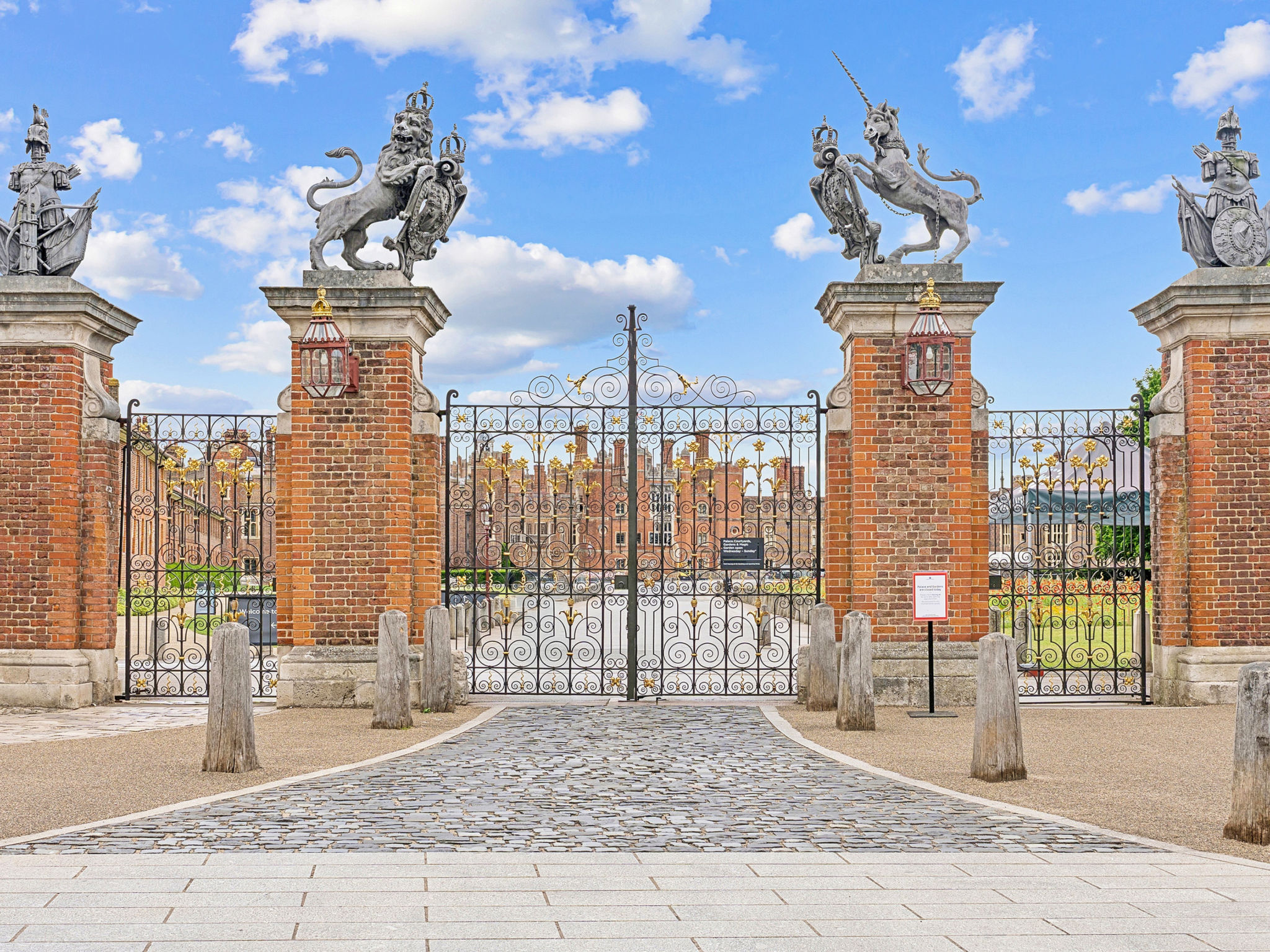 Palace Gate, Hampton Court - Dehors