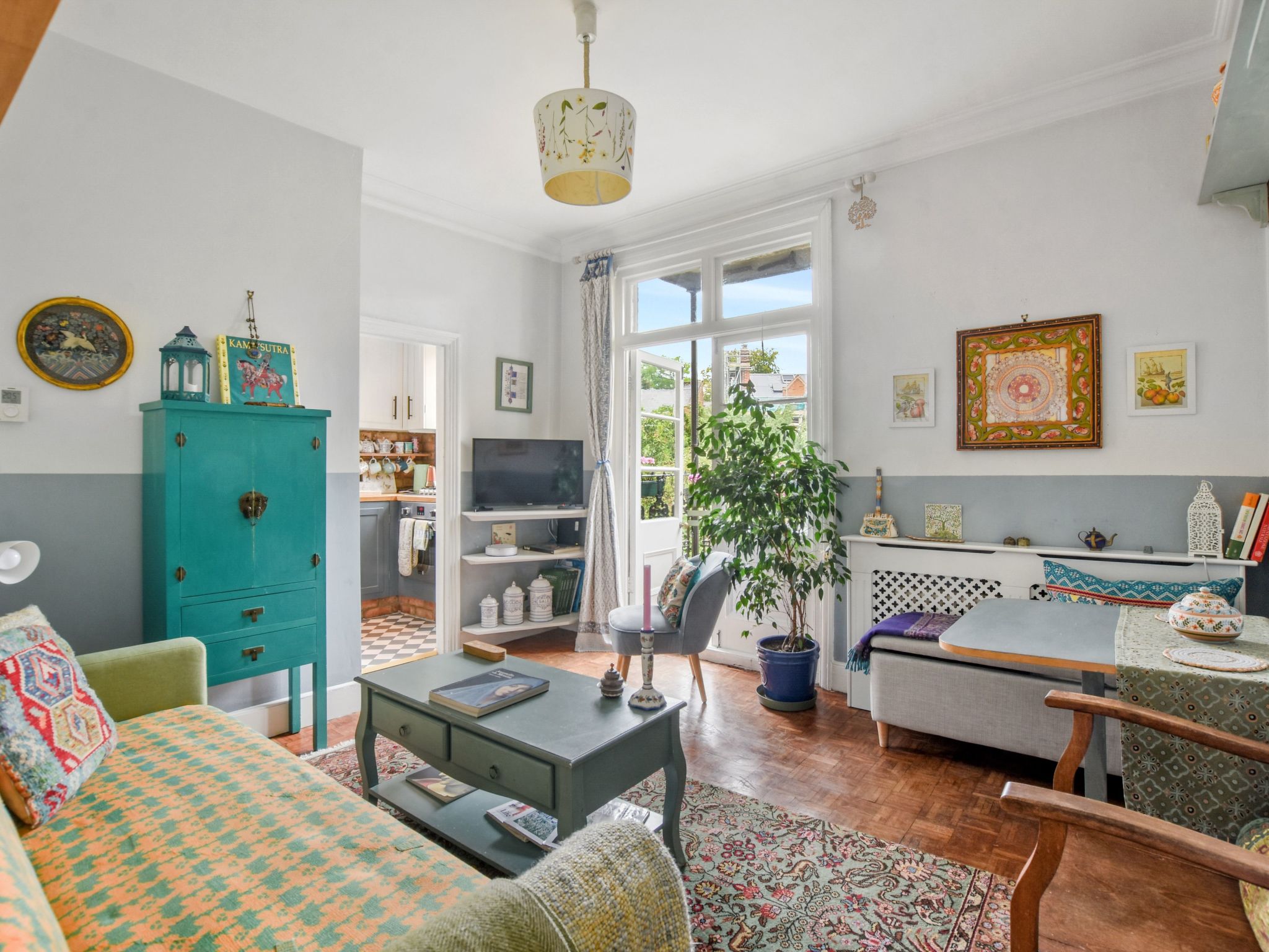 Lichte Holiday Home met Balkon in Highgate, vlakbij Centraal Londen - foto 6