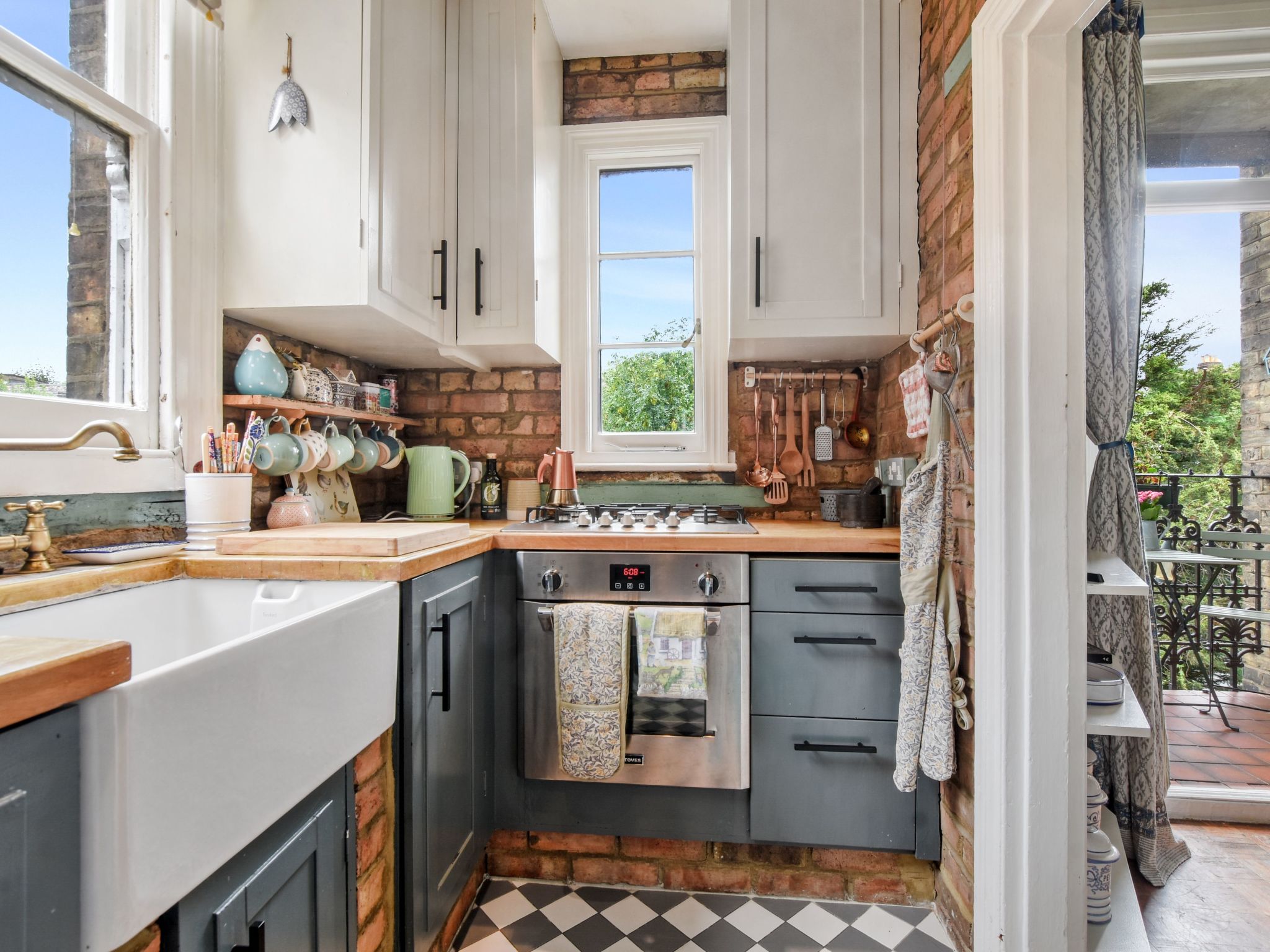 Lichte Holiday Home met Balkon in Highgate, vlakbij Centraal Londen - foto 8