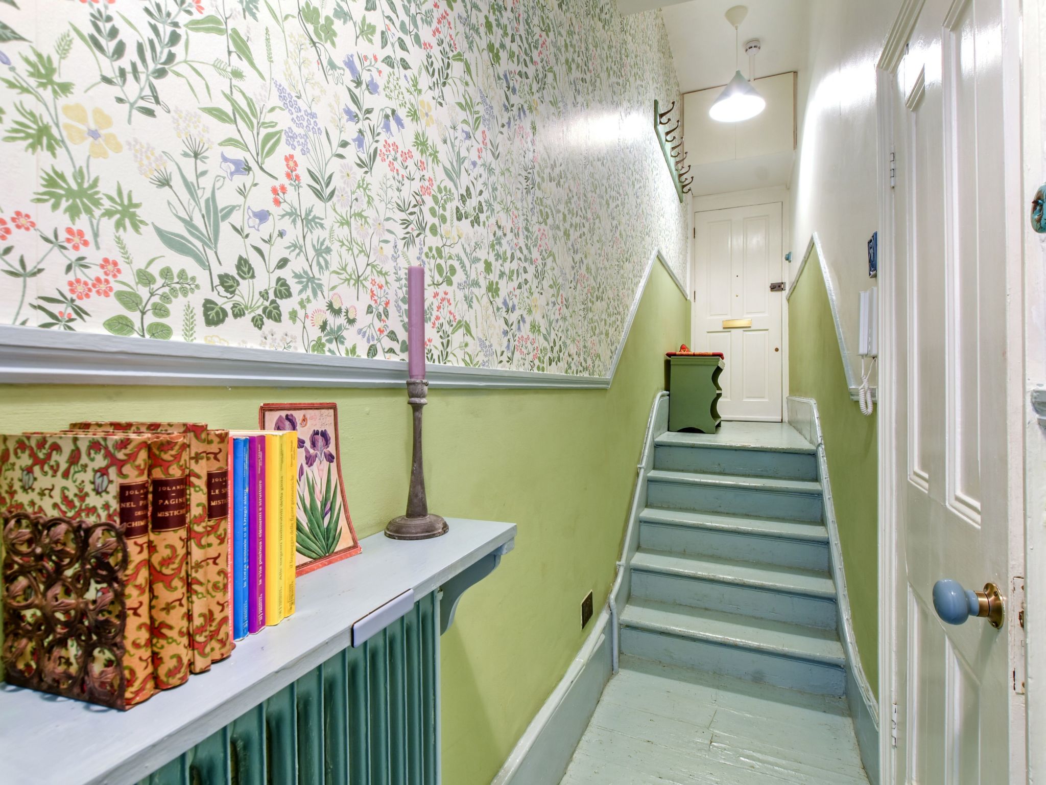 Lichte Holiday Home met Balkon in Highgate, vlakbij Centraal Londen - foto 12