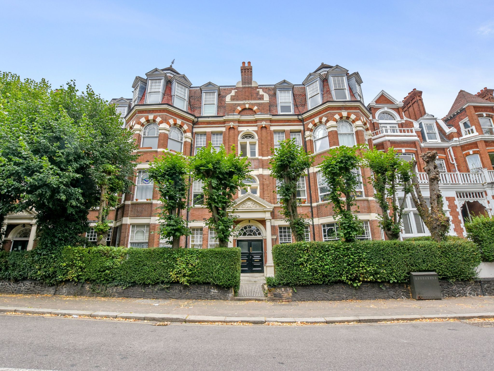 Lichte Holiday Home met Balkon in Highgate, vlakbij Centraal Londen - foto 14