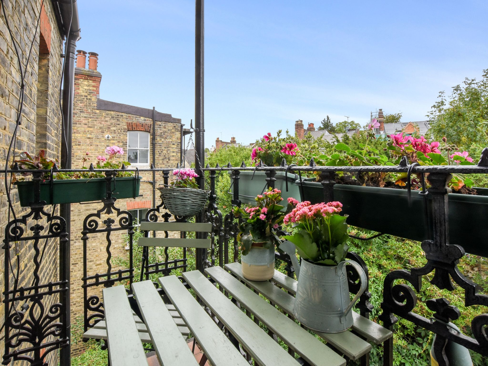 Charmante Wohnung mit Balkon-Image-tags.info