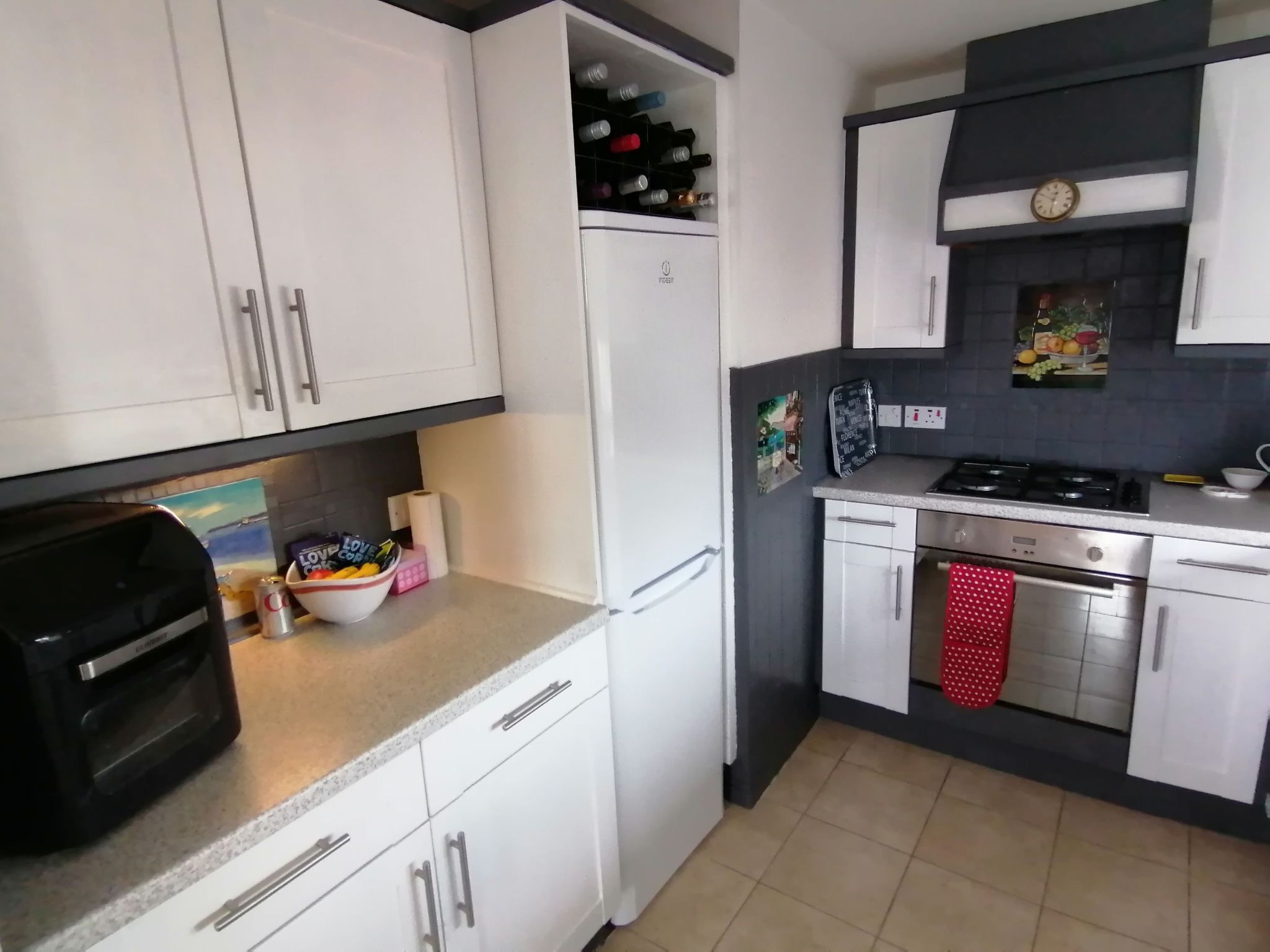 "Stewart" mit Blick auf das Wasser-Image-tags.info