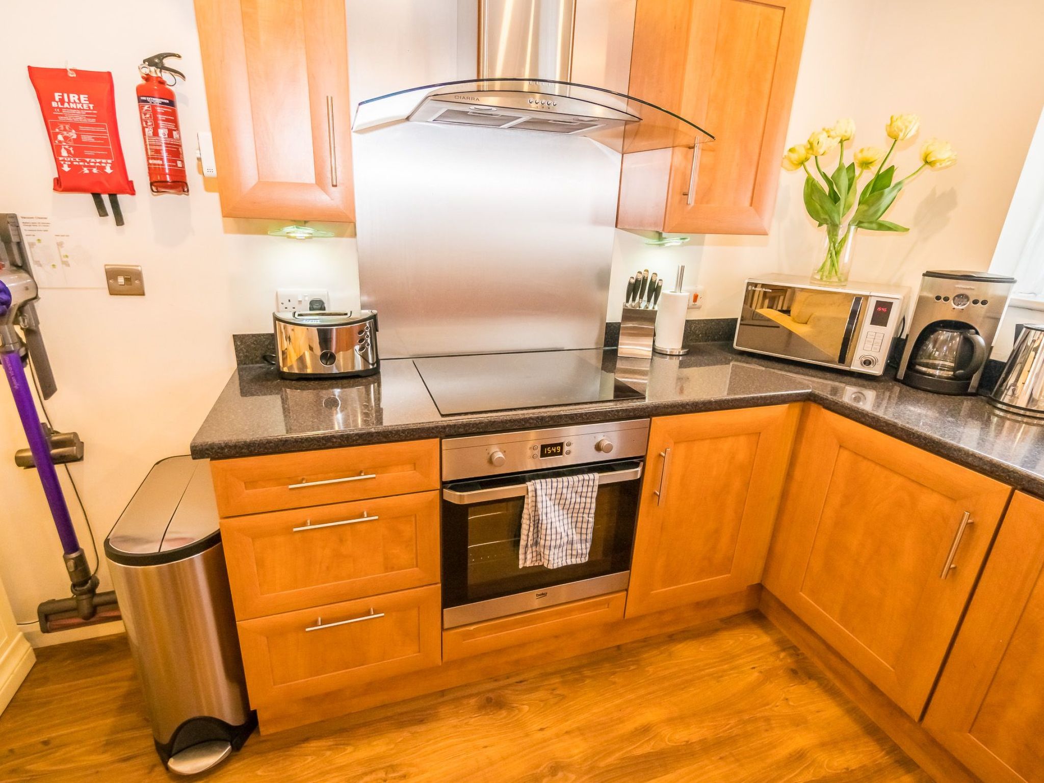 Schönes Ferienhaus in Hastings mit Whirlpool, Terrasse und Garten-Binnen