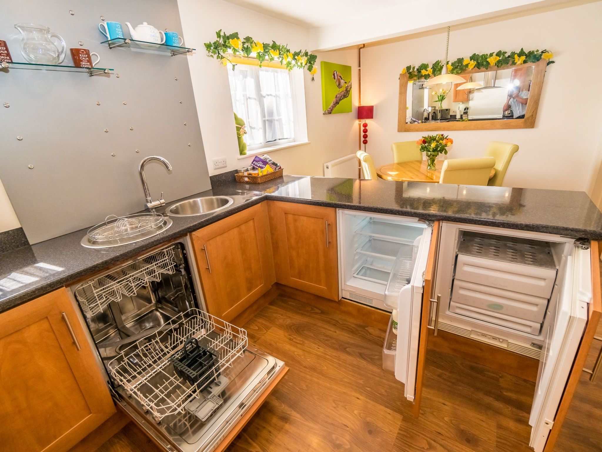 Schönes Ferienhaus in Hastings mit Whirlpool, Terrasse und Garten-Binnen