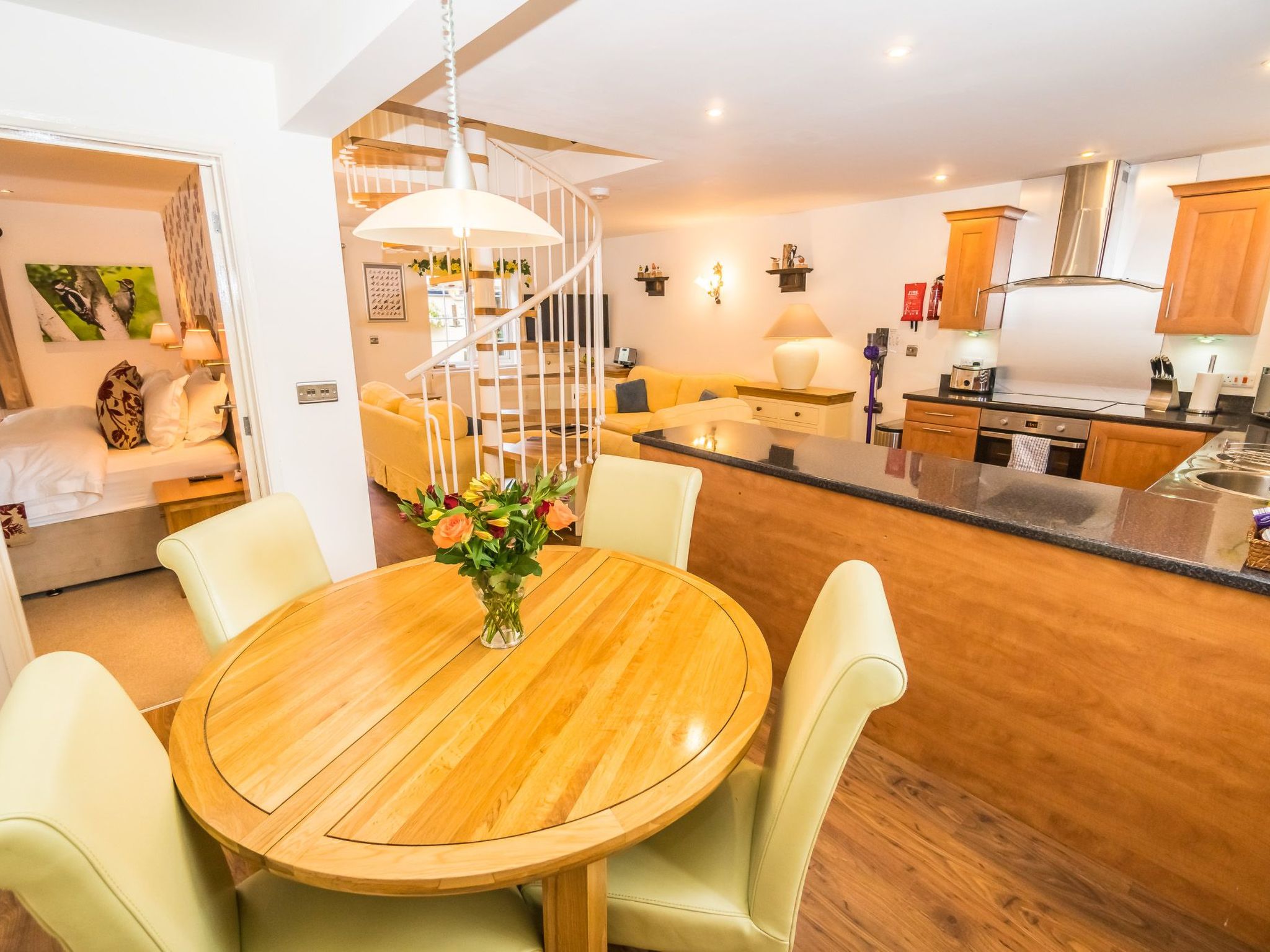 Schönes Ferienhaus in Hastings mit Whirlpool, Terrasse und Garten-Binnen