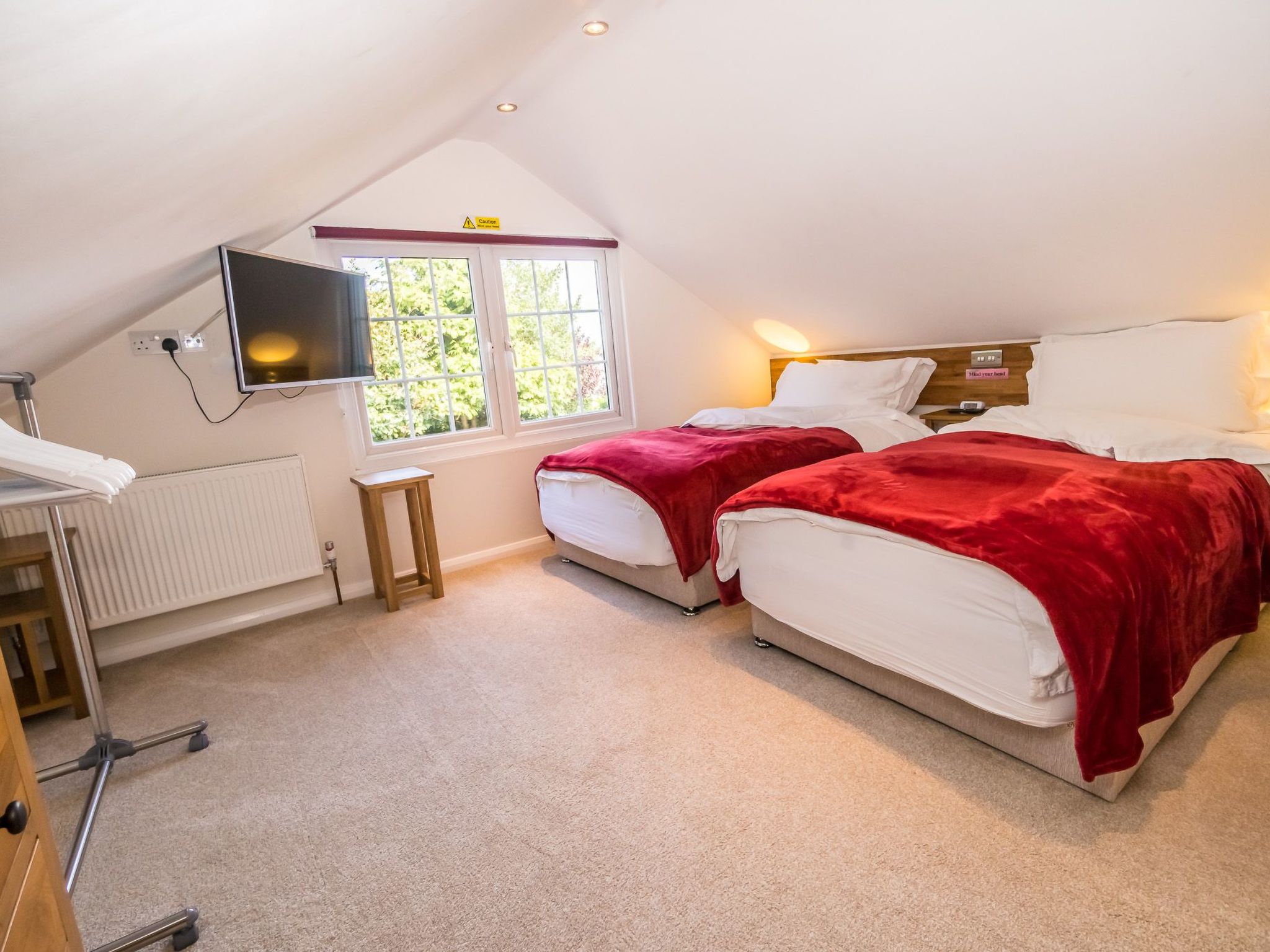 Schönes Ferienhaus in Hastings mit Whirlpool, Terrasse und Garten-Binnen