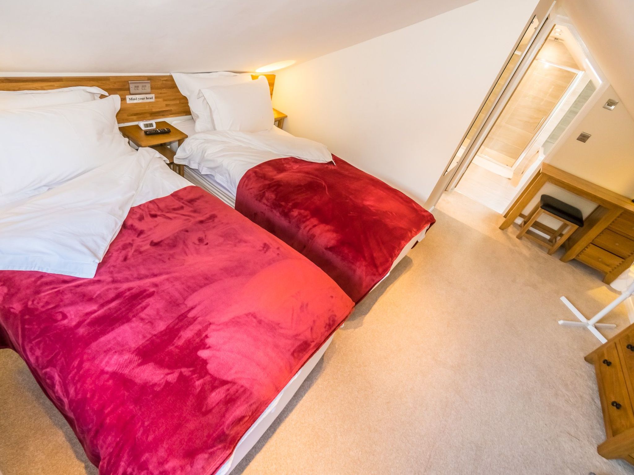 Schönes Ferienhaus in Hastings mit Whirlpool, Terrasse und Garten-Binnen