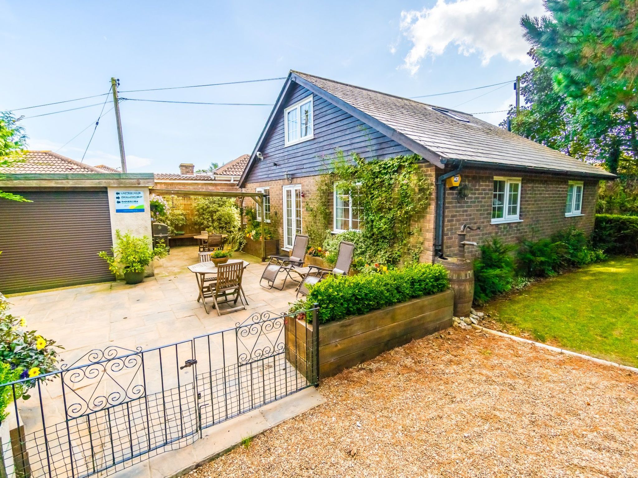 Schönes Ferienhaus in Hastings mit Whirlpool, Terrasse und Garten-Binnen