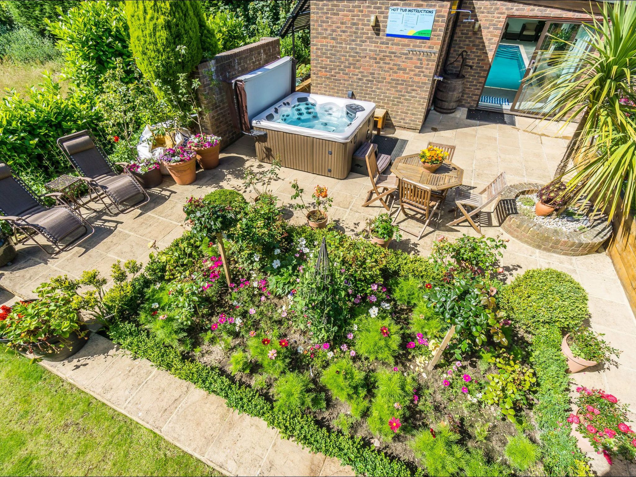 Schönes Ferienhaus in Hastings mit Whirlpool, Terrasse und Garten-Binnen