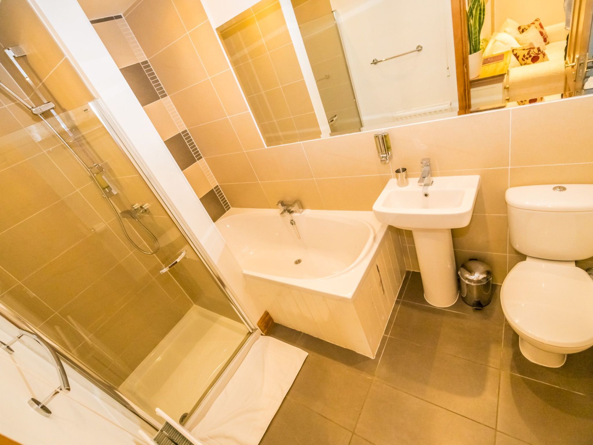 Anwesen mit Pool-Inside