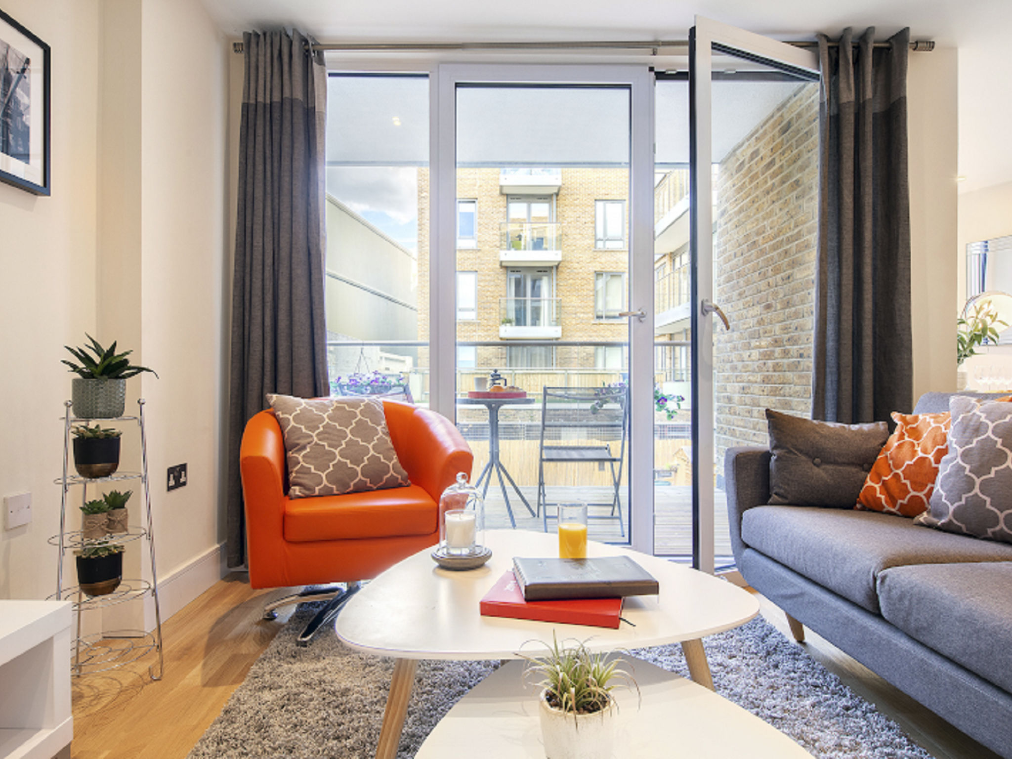 Modern 2-slaapkamer appartement in Canary Wharf, vlakbij het centrum - foto 17