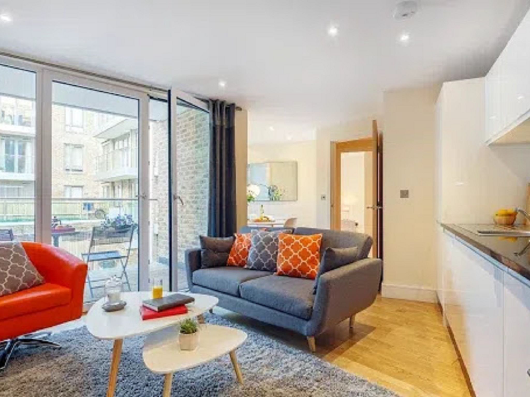 Modern 2-slaapkamer appartement in Canary Wharf, vlakbij het centrum - foto 2