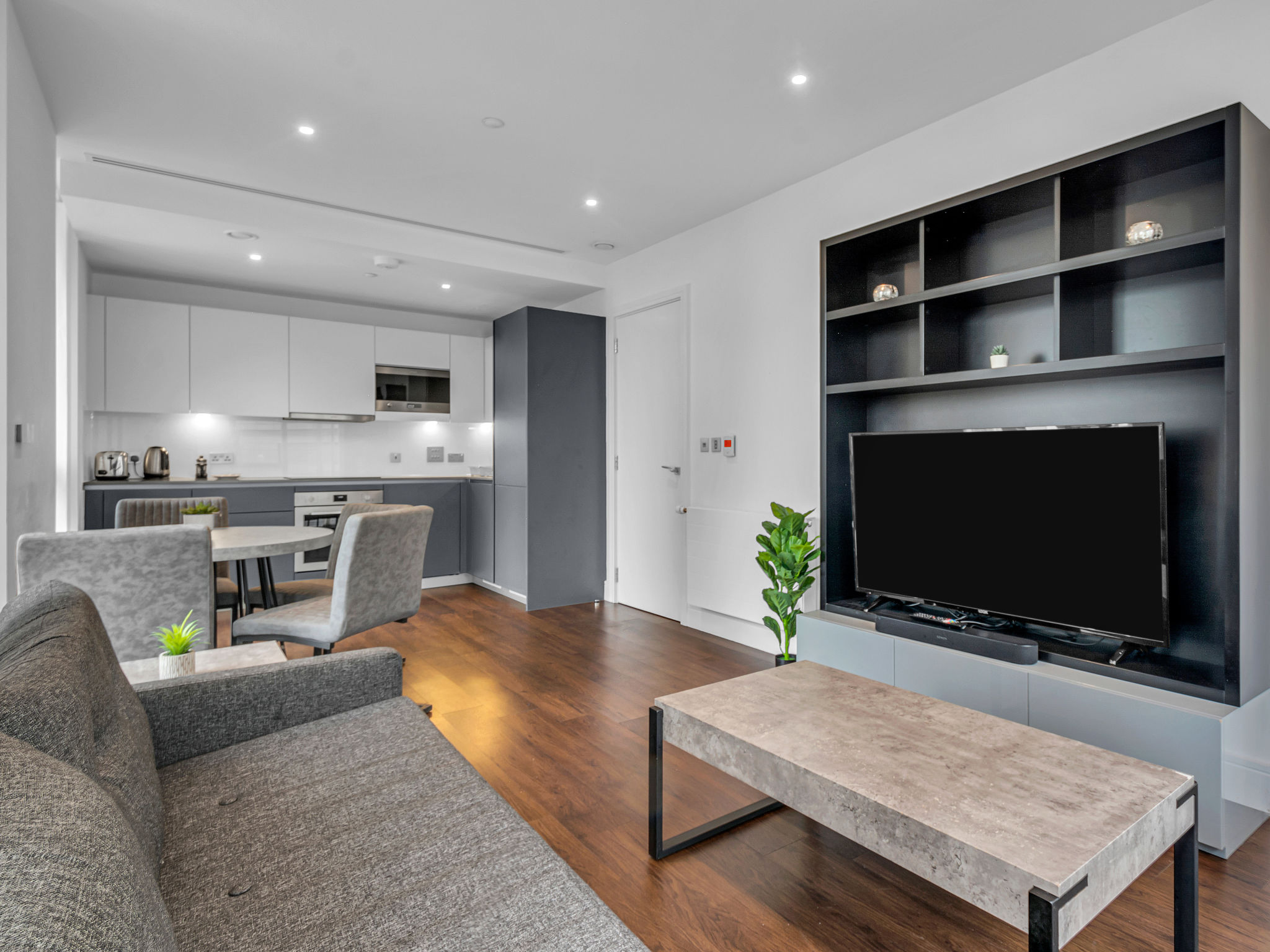 Canary Heights 2bed - Binnen