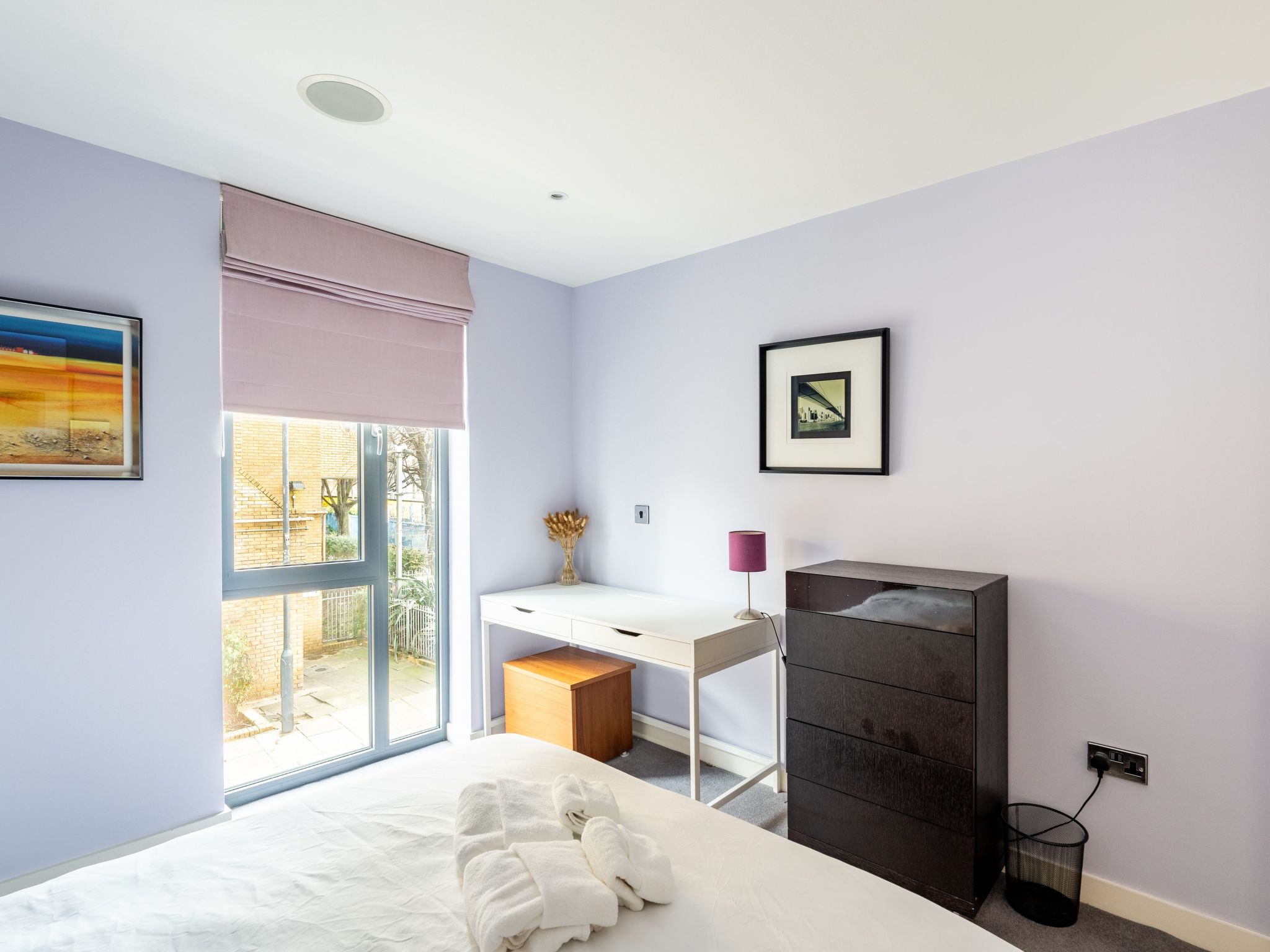 Moderne und stilvolle Wohnung mit eigenem Bad in der Nähe von Notting Hill und-Binnen